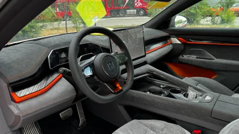 Discover undefined undefined Exterior Interior Images.Find all aspects and details of cars.