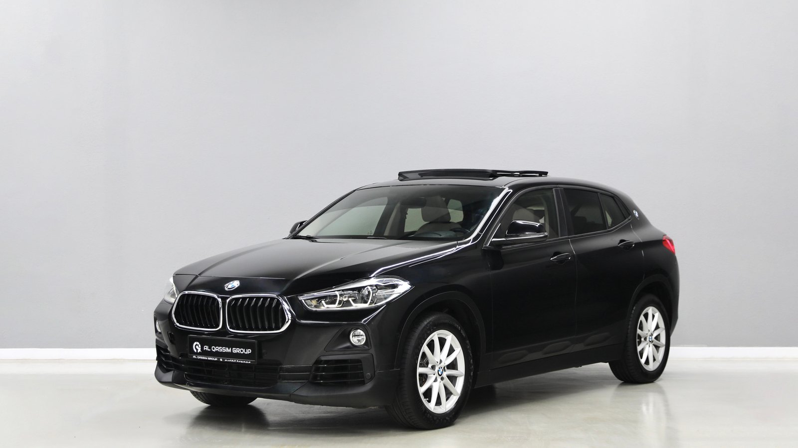 Discover undefined undefined Exterior Interior Images.Find all aspects and details of cars.