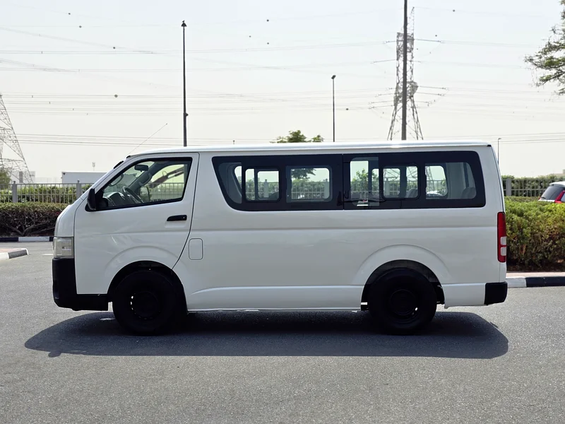 Toyota Hiace 2016