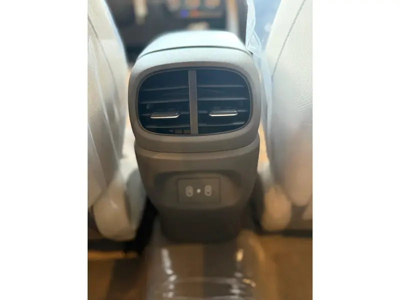 Hyundai Elantra 2025