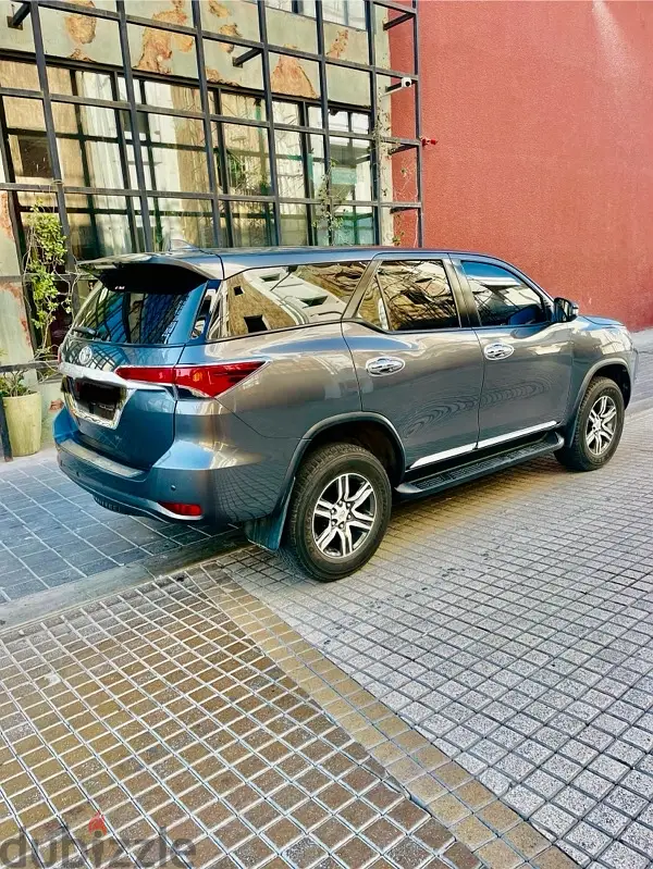 Toyota Fortuner 2022