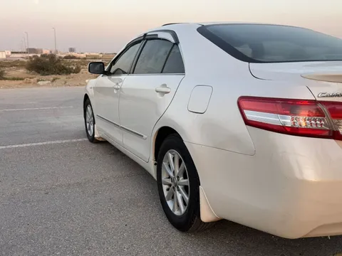 استكشف undefined undefined الصور الخارجية والداخلية. اكتشف جميع جوانب وتفاصيل السيارات.