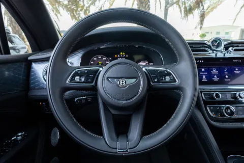 Bentley Bentayga 2023