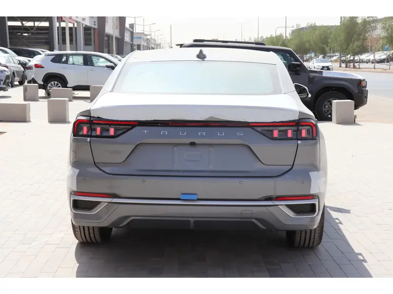 Ford Taurus 2025