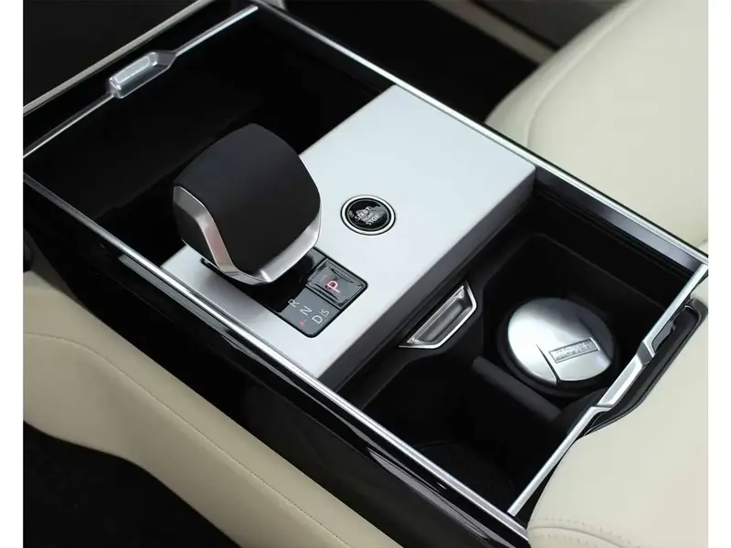 Land Rover Discovery 2025