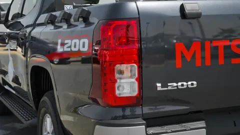 New Mitsubishi L200 2.4L Double Cab GL M/T 4WD Petrol 2024