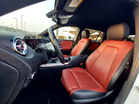 Discover undefined undefined Exterior Interior Images.Find all aspects and details of cars.