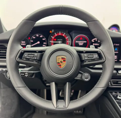 Porsche 911 Carrera GTS 2024