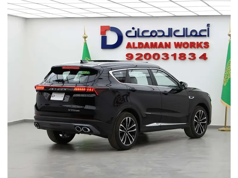Discover undefined undefined Exterior Interior Images.Find all aspects and details of cars.