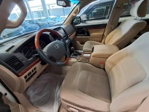 Discover undefined undefined Exterior Interior Images.Find all aspects and details of cars.