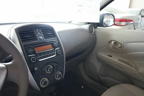 Nissan Sunny 2019