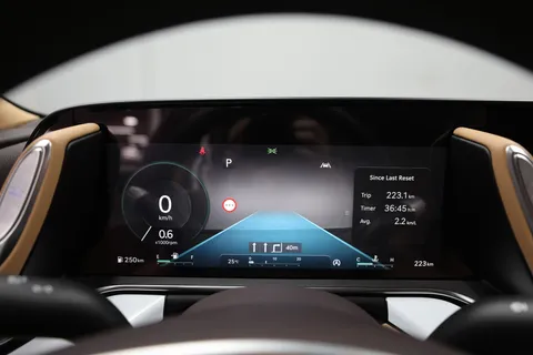 New Genesis G90 3.5T Platinum RWD 2025