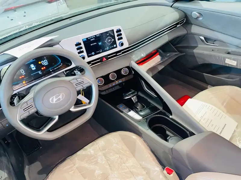 Discover undefined undefined Exterior Interior Images.Find all aspects and details of cars.