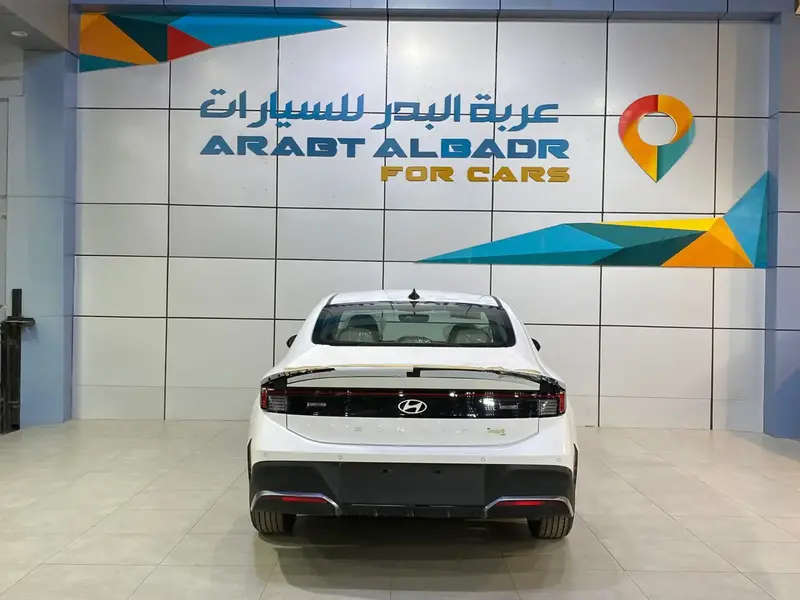Discover undefined undefined Exterior Interior Images.Find all aspects and details of cars.