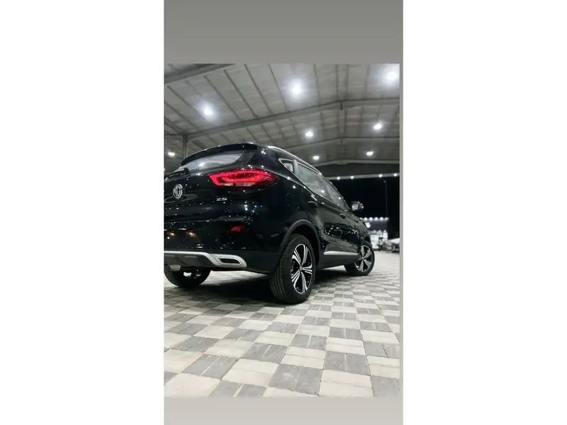 Discover undefined undefined Exterior Interior Images.Find all aspects and details of cars.