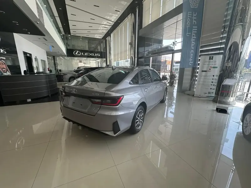 Discover undefined undefined Exterior Interior Images.Find all aspects and details of cars.