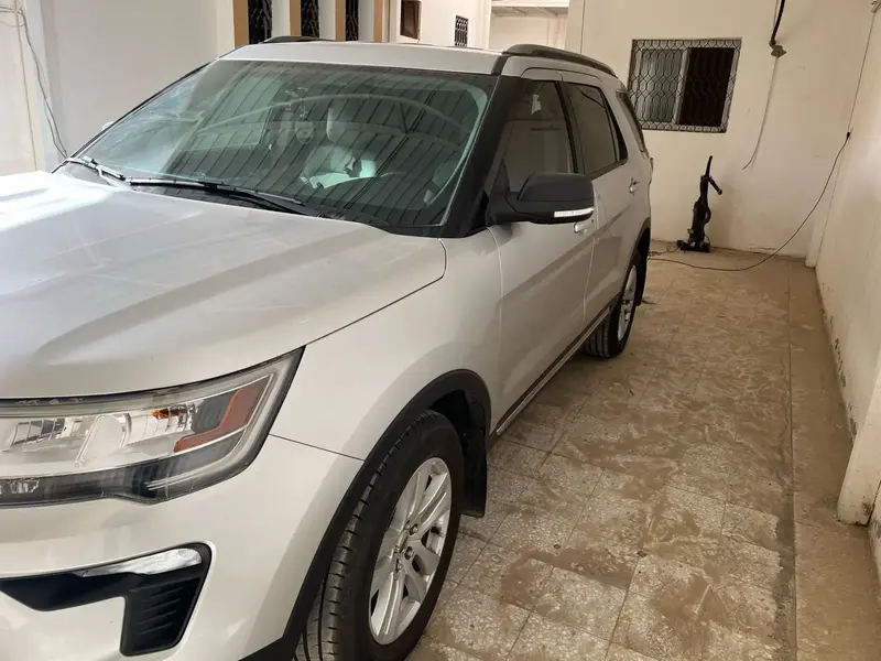 Discover undefined undefined Exterior Interior Images.Find all aspects and details of cars.