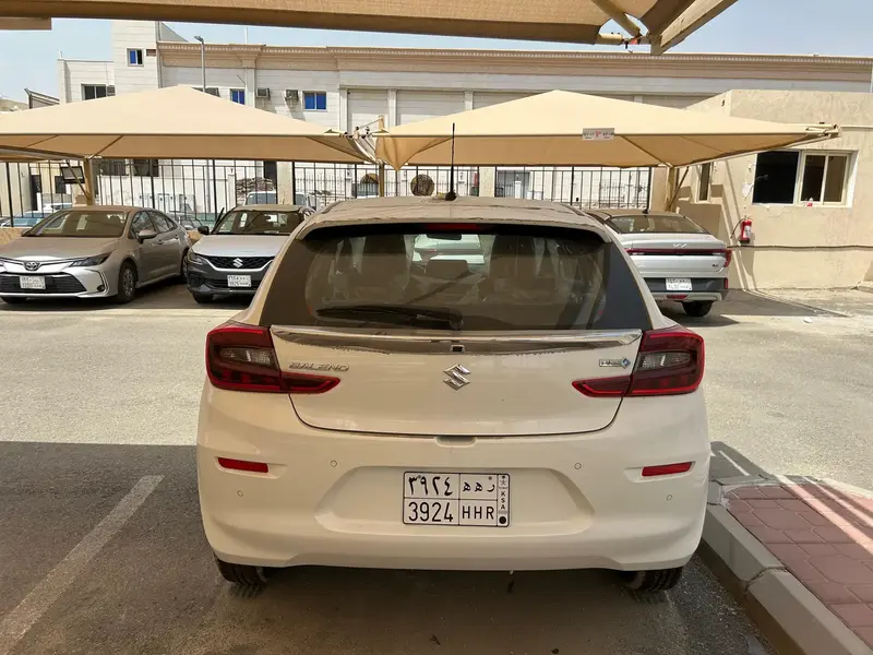 Discover undefined undefined Exterior Interior Images.Find all aspects and details of cars.