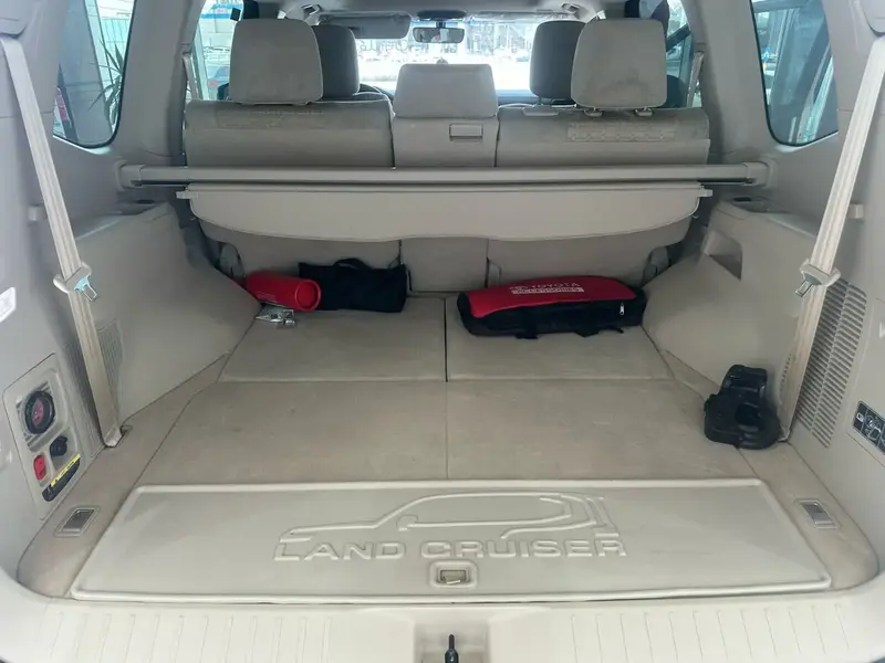 Toyota Land Cruiser Wagon 2023