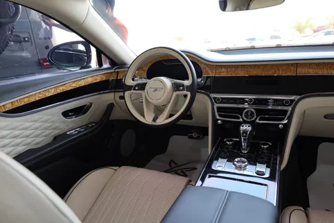 Discover undefined undefined Exterior Interior Images.Find all aspects and details of cars.