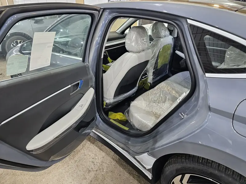 Discover undefined undefined Exterior Interior Images.Find all aspects and details of cars.