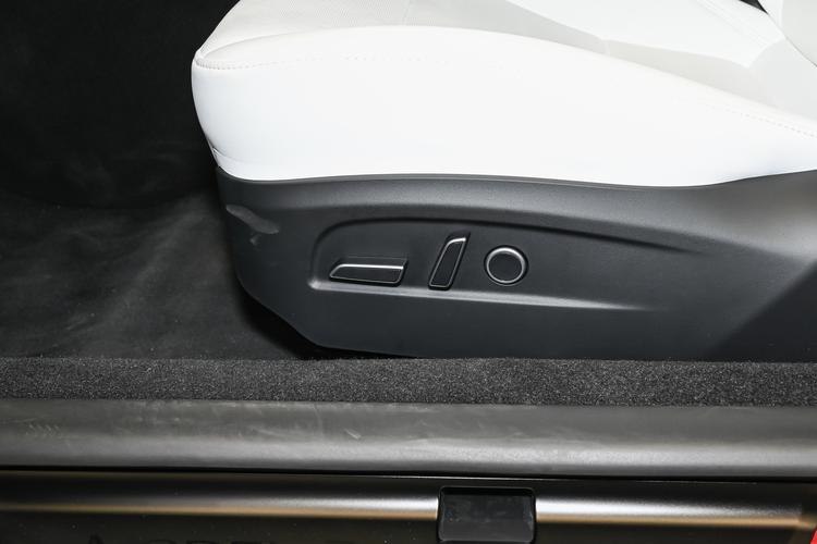 https://gcc-1307444343.cos.accelerate.myqcloud.com/gallery/3859a89b8ab9a11471ccb3ca1d7816cc.jpg