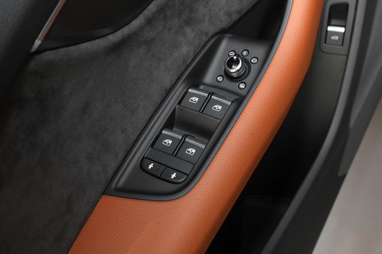 https://gcc-1307444343.cos.accelerate.myqcloud.com/gallery/4cf1fc92e588a615982a01ca5ffcc335.jpg