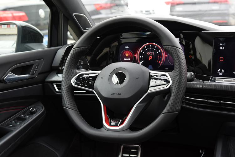 https://gcc-1307444343.cos.accelerate.myqcloud.com/gallery/63fdaeda154c5c57644e5ec79fe4f550.jpg