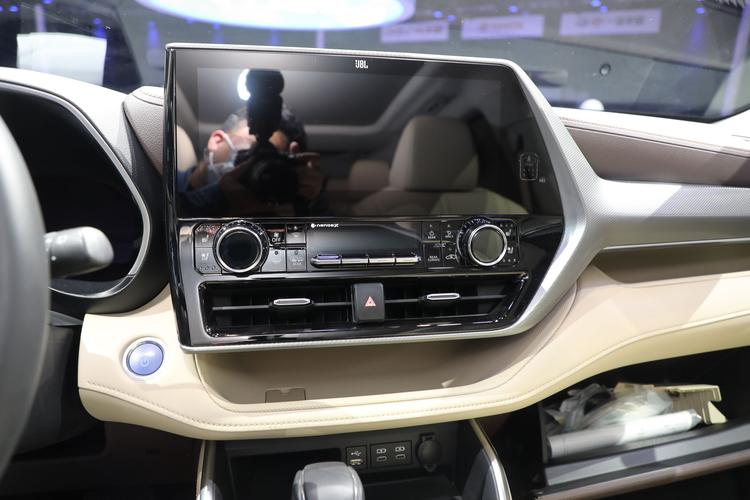 https://gcc-1307444343.cos.accelerate.myqcloud.com/gallery/71e7e54d2fa4736a10e47ef108a8fca5.jpg