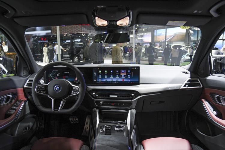 https://gcc-1307444343.cos.accelerate.myqcloud.com/gallery/8f9801fca5f726f8d36511c88910c7d1.jpg