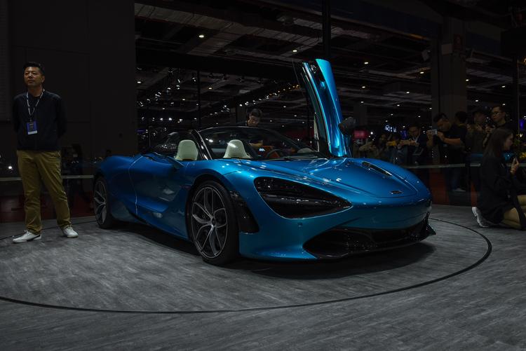 https://gcc-1307444343.cos.accelerate.myqcloud.com/gallery/aee7c139f7c8fb675061c83700f01ff6.jpg