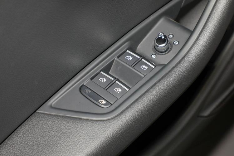 https://gcc-1307444343.cos.accelerate.myqcloud.com/gallery/b17491f1ef404eb1f6b8aa85c46af1b9.jpg