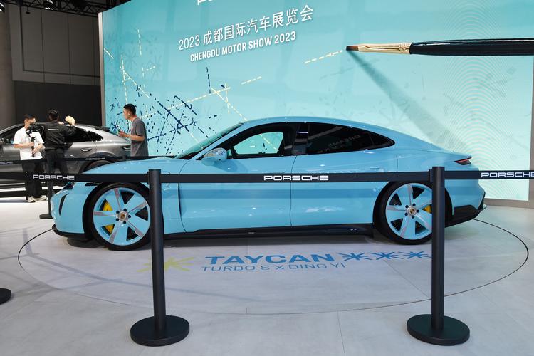 https://gcc-1307444343.cos.accelerate.myqcloud.com/gallery/bd348145830bd6f89aa9e48a3c5a7c70.jpg
