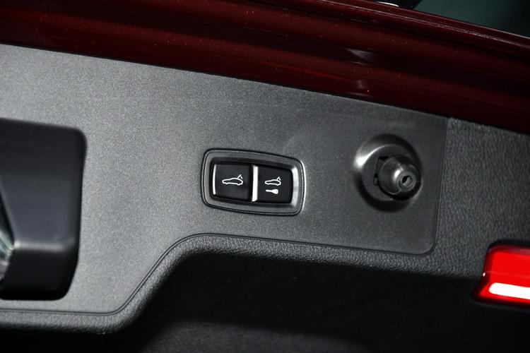 https://gcc-1307444343.cos.accelerate.myqcloud.com/gallery/e276f913250011d29eca066adeef12f6.jpg