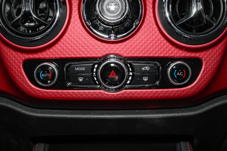 https://gcc-1307444343.cos.accelerate.myqcloud.com/gallery/edeb2ebb92c08c2ab62b5a72df6c0601.jpg