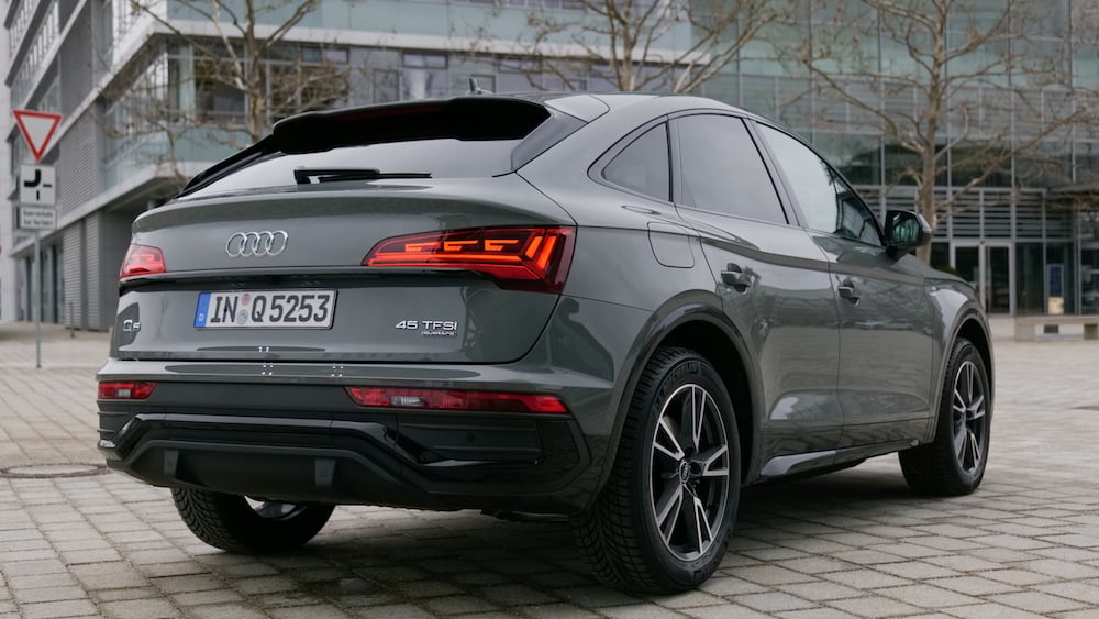 the 2th official image of Audi SQ5.