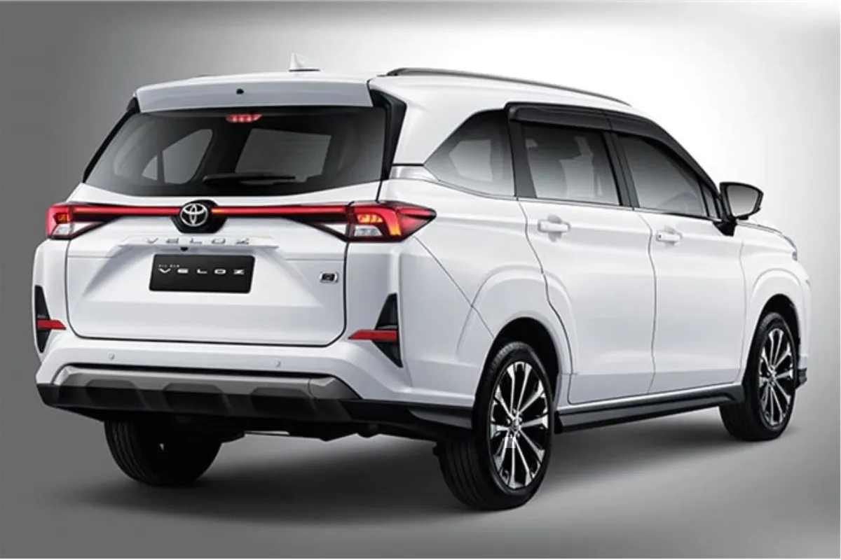 Discover Toyota Toyota Veloz Exterior Interior Images.Find all aspects and details of cars.