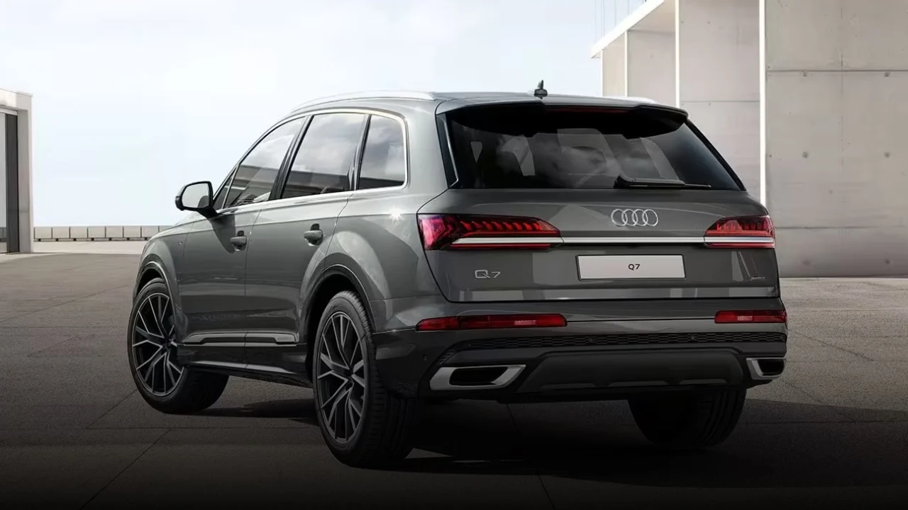 Discover Audi Audi SQ7 Exterior Interior Images.Find all aspects and details of cars.