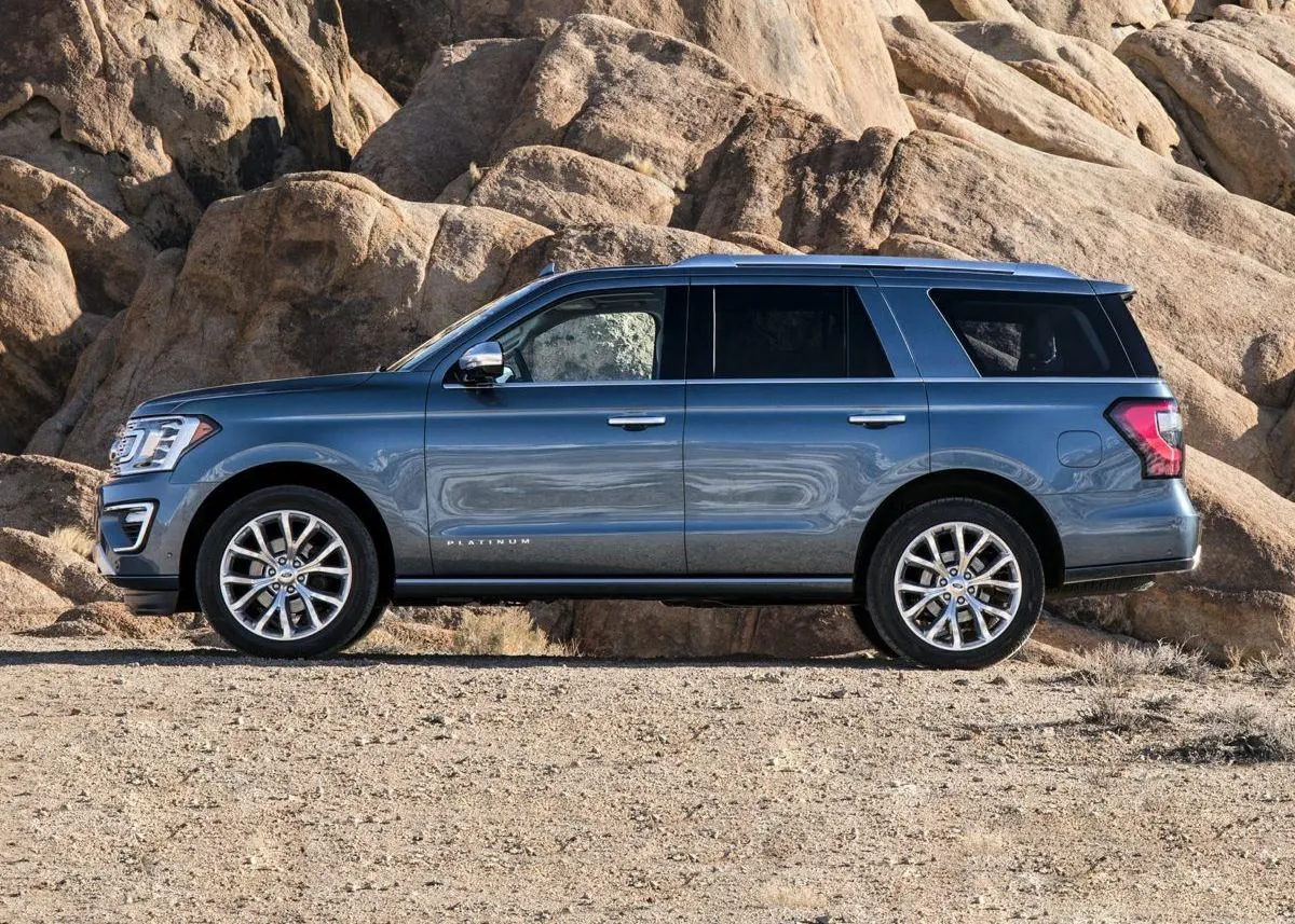 Discover Ford Ford Expedition Exterior Interior Images.Find all aspects and details of cars.