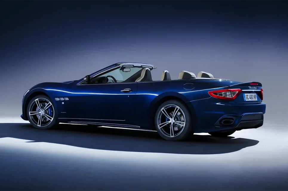 Discover Maserati Maserati GranCabrio Exterior Interior Images.Find all aspects and details of cars.