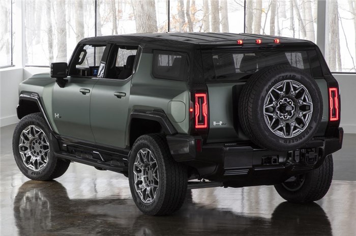 Discover GMC GMC Hummer EV Exterior Interior Images.Find all aspects and details of cars.