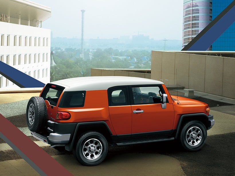 Discover Toyota Toyota FJ Cruiser Exterior Interior Images.Find all aspects and details of cars.