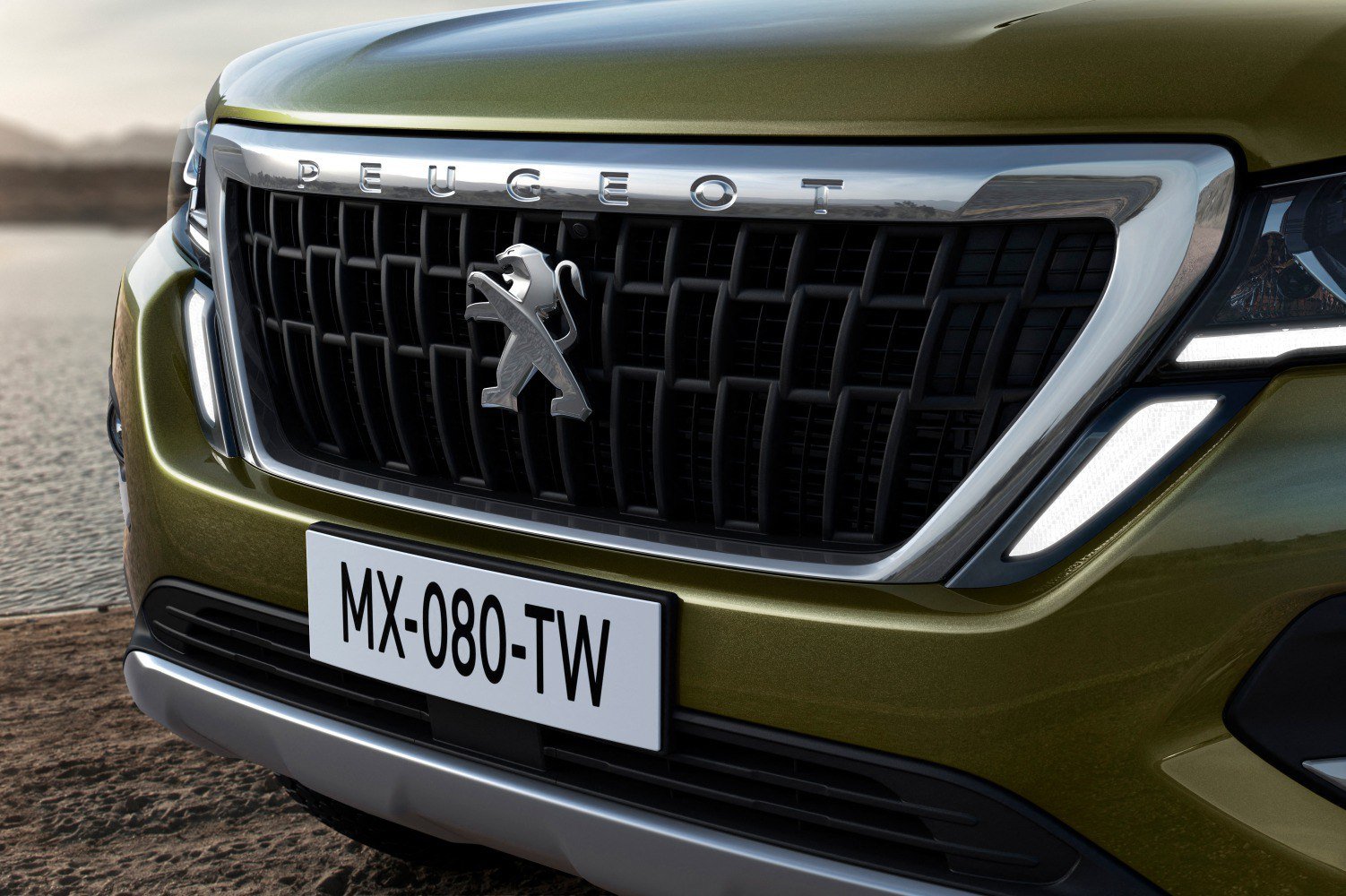 Discover Peugeot Peugeot Landtrek Exterior Interior Images.Find all aspects and details of cars.