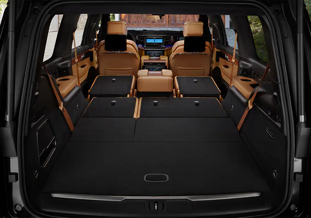 Discover Jeep Jeep Grand Wagoneer Exterior Interior Images.Find all aspects and details of cars.