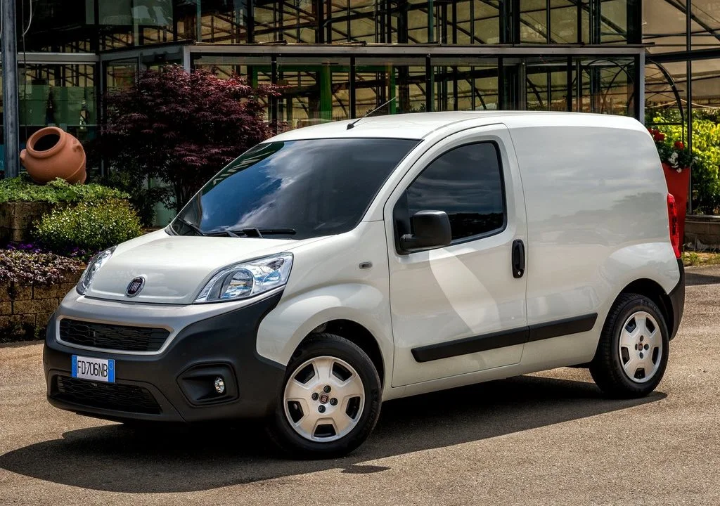 Discover Fiat Fiat Fiorino Exterior Interior Images.Find all aspects and details of cars.