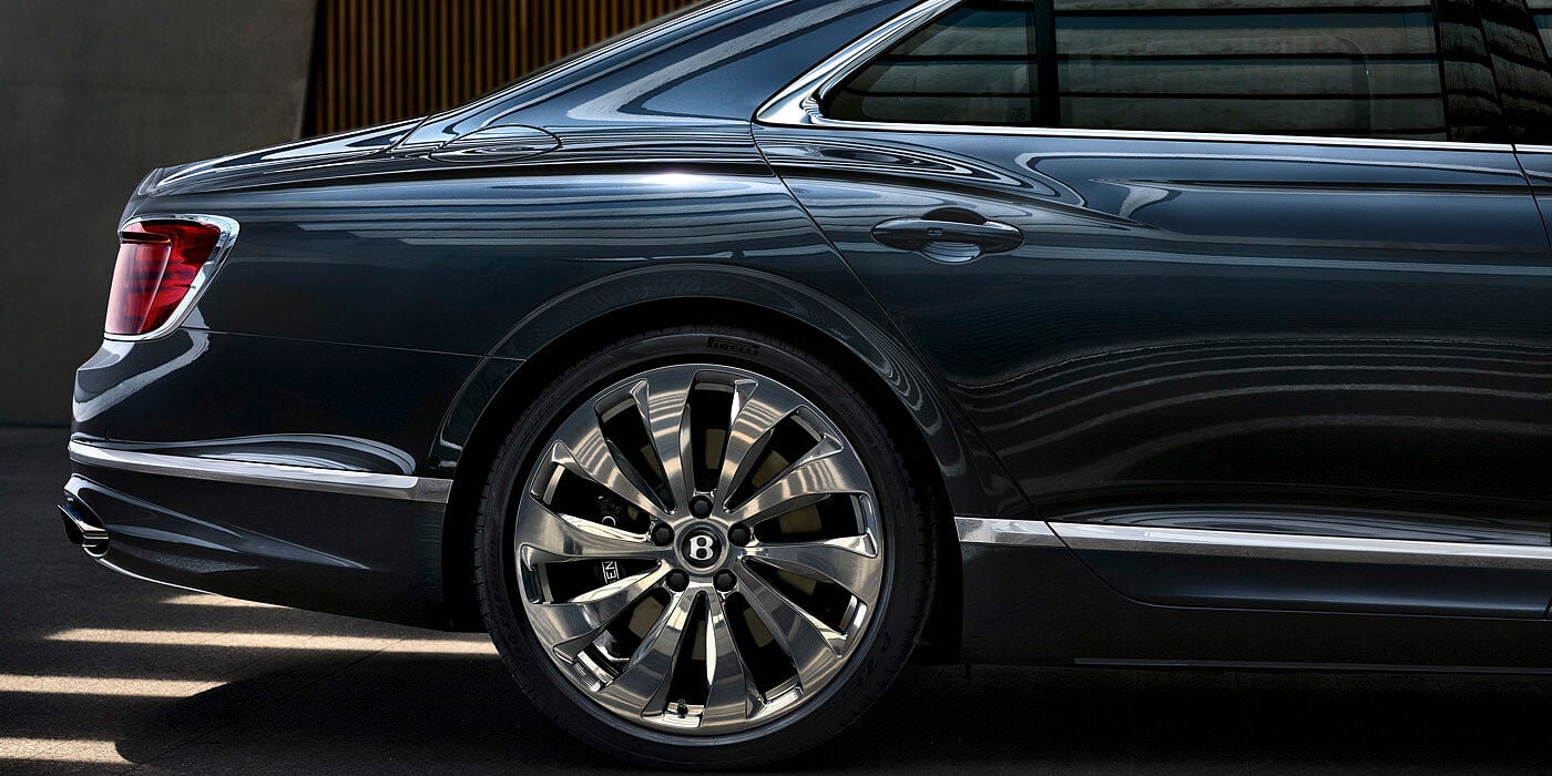 Discover Bentley Bentley Flying Spur Exterior Interior Images.Find all aspects and details of cars.