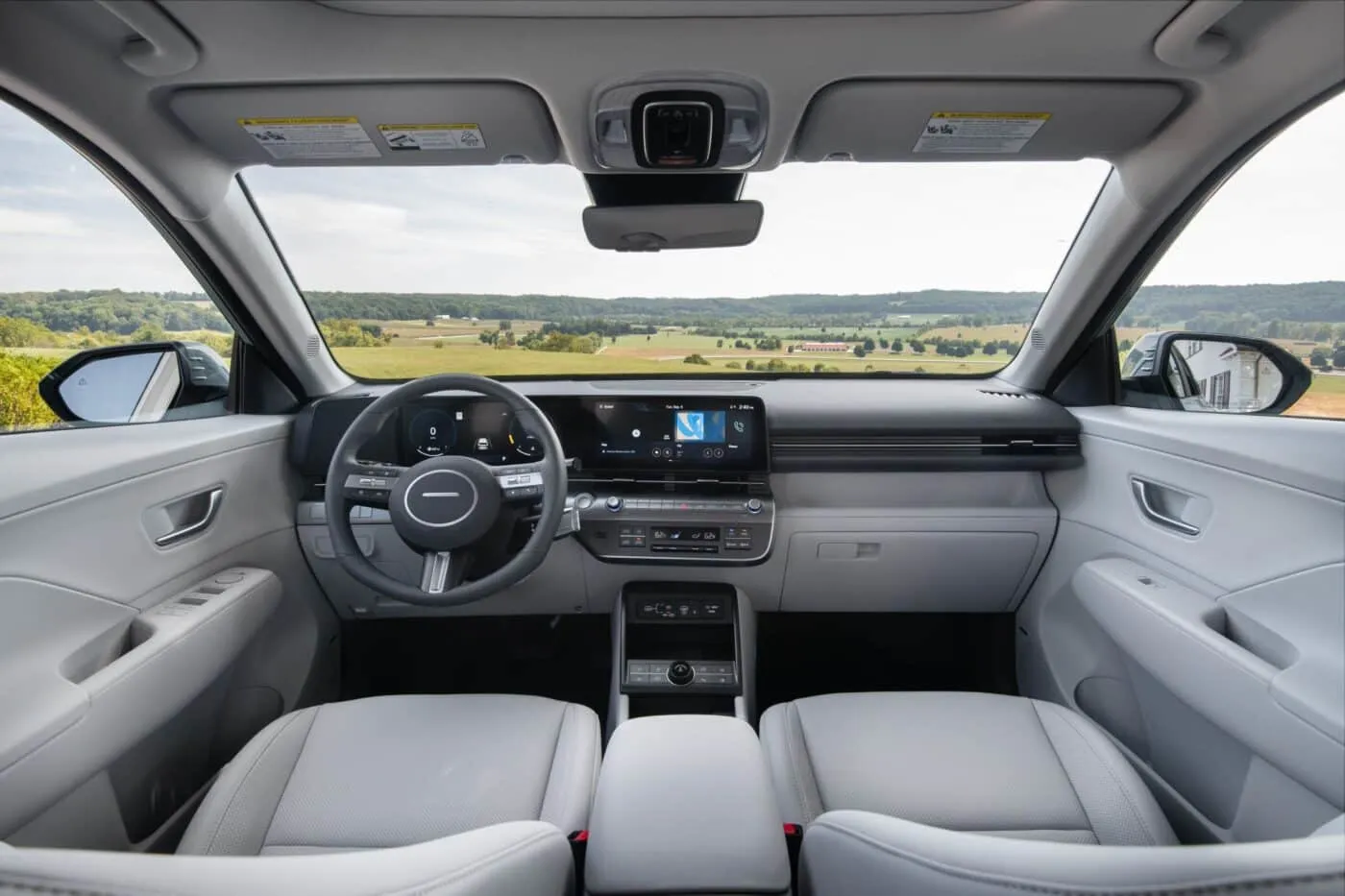 Discover Hyundai Hyundai Kona Exterior Interior Images.Find all aspects and details of cars.