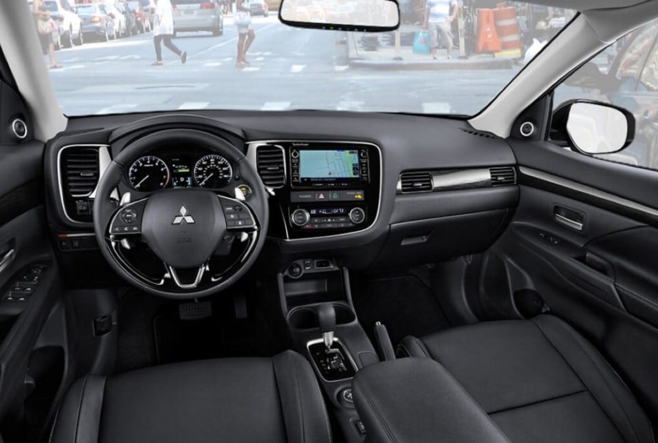 Discover Mitsubishi Mitsubishi L200 Exterior Interior Images.Find all aspects and details of cars.