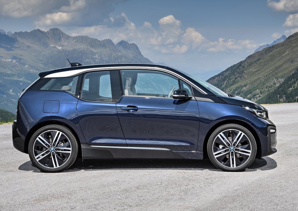 Discover BMW BMW i3 Exterior Interior Images.Find all aspects and details of cars.