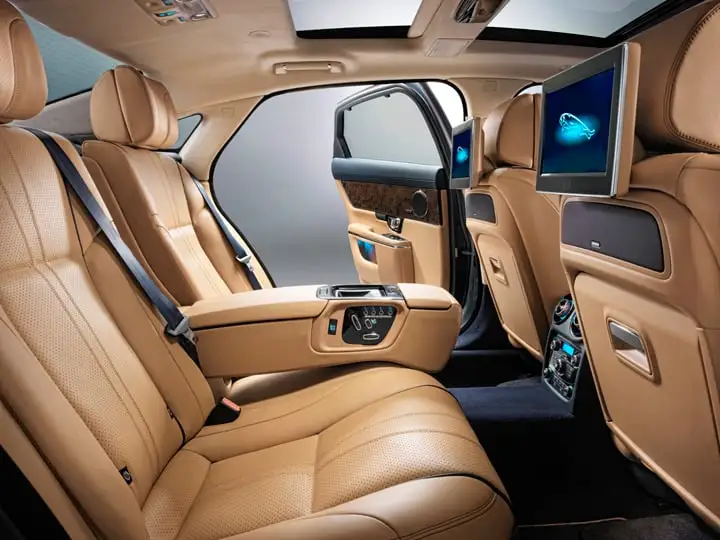 Discover JAGUAR Jaguar XJ Exterior Interior Images.Find all aspects and details of cars.